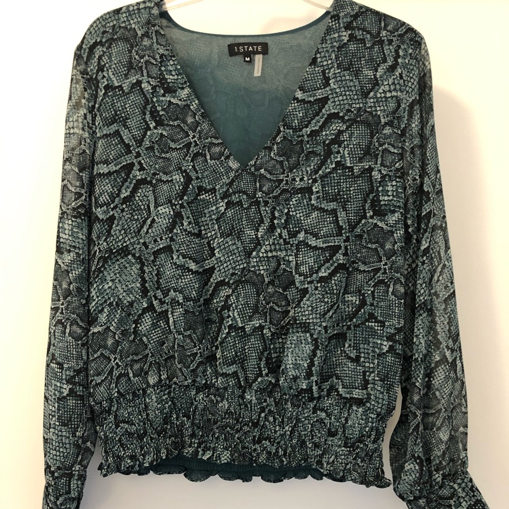 Women’s Brand New snake print blouse!